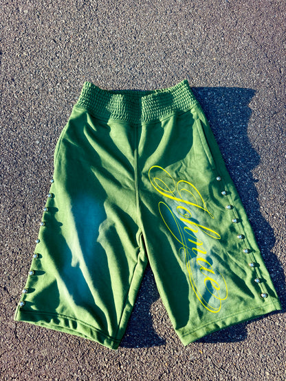GREEN CALLIGRAPHY CAPRI SHORTS