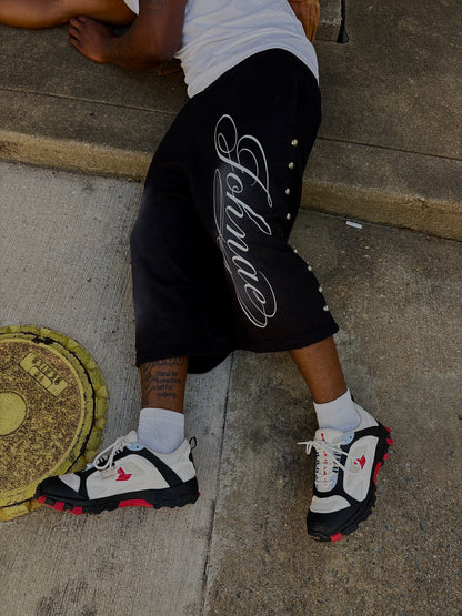 BLACK CALLIGRAPHY CAPRI SHORTS